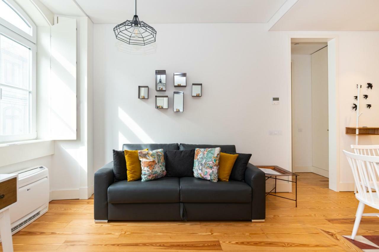 Modern Apartment In The Historical Center Лиссабон Экстерьер фото